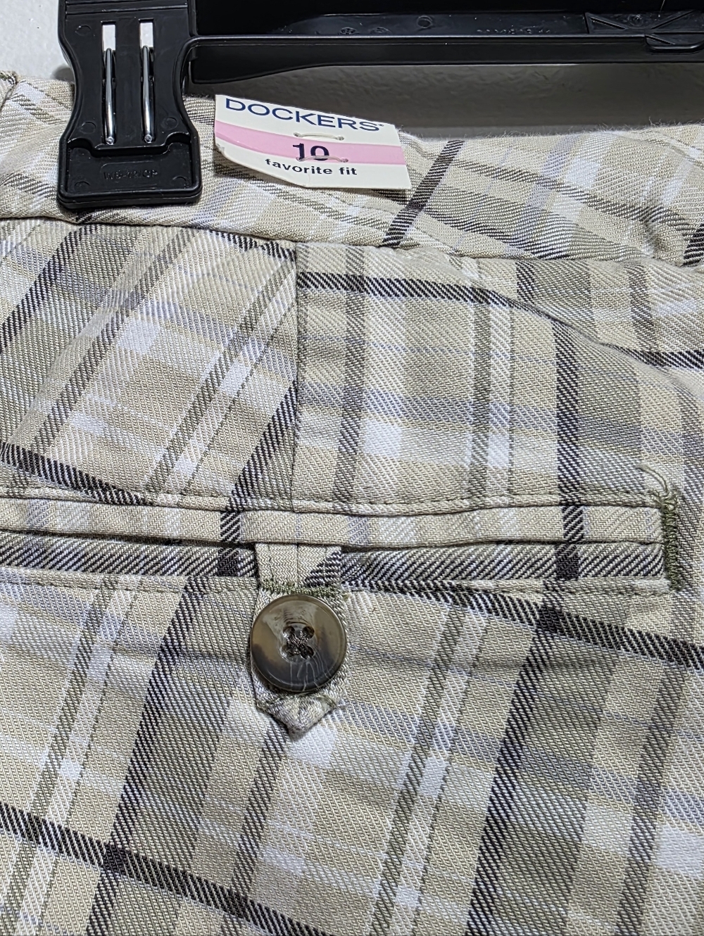 NWT! Dockers Plaid Bermuda Shorts Size 10 Favorite Fit Classic Khaki Chic - Picture 6 of 6